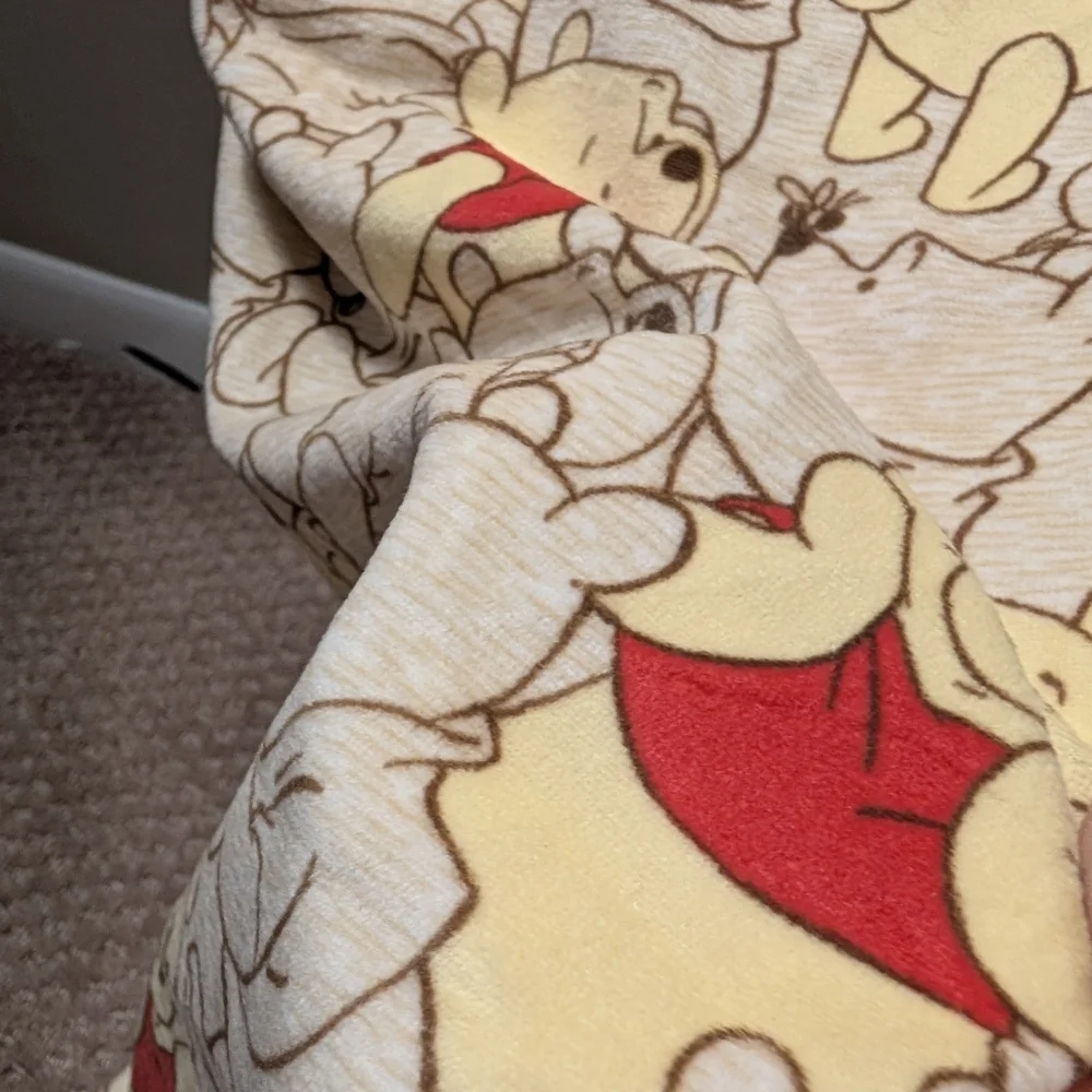 Winnie the Pooh Cream Pajama Pants In Small 4-6 NWT - Picture 7 of 7